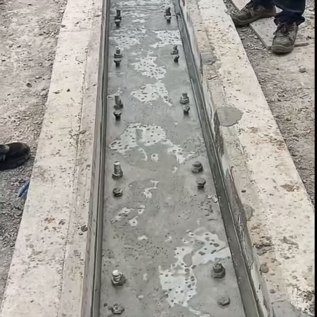 榕江港口码头起重机龙门吊重型机械设备稳固用早强快凝轨道胶泥